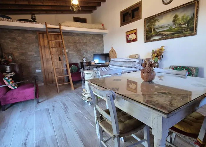 Cozy Paradise ロッジ