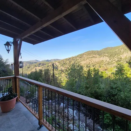 Lodge Cozy Paradise Πεδουλάς